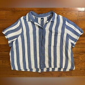 Old Navy Crinkle Gauze Blue White Striped Button Down Shirt Women’s XL